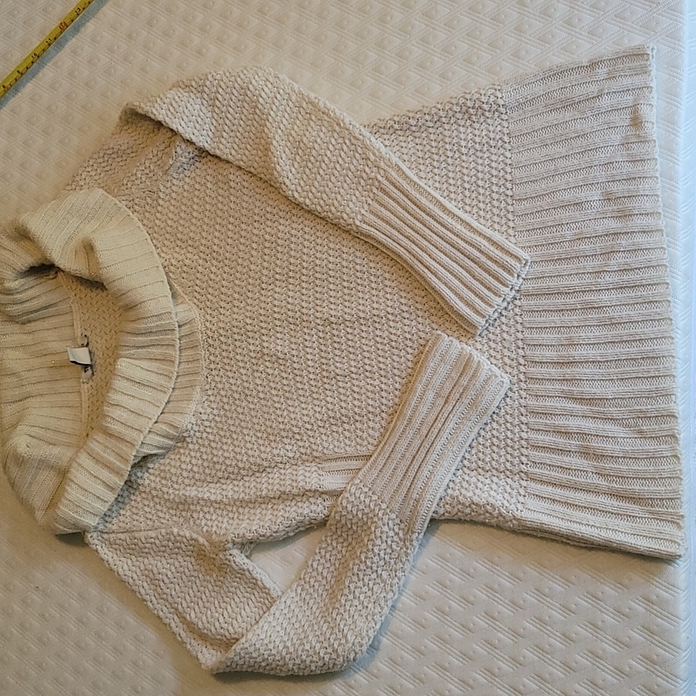 Womens WHBM White knitted sweater